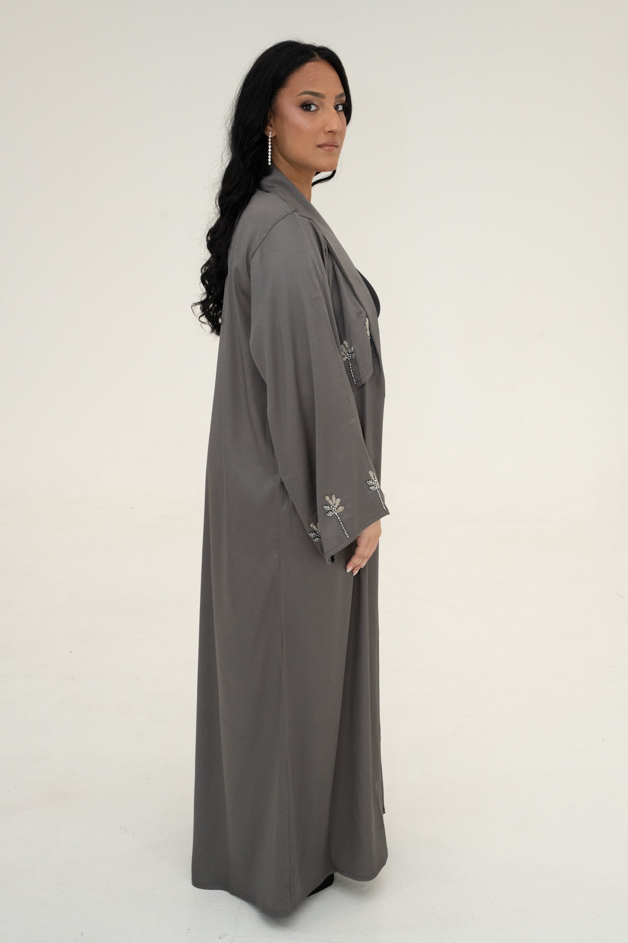Abaya Nayyara